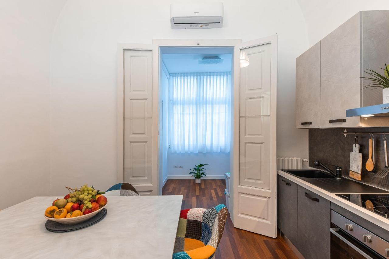 Casa Dei Visionari Apartment Bari Exterior photo